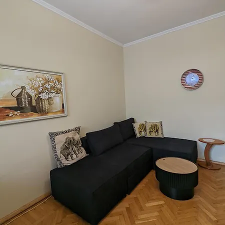 Vintage In Center * Тирана